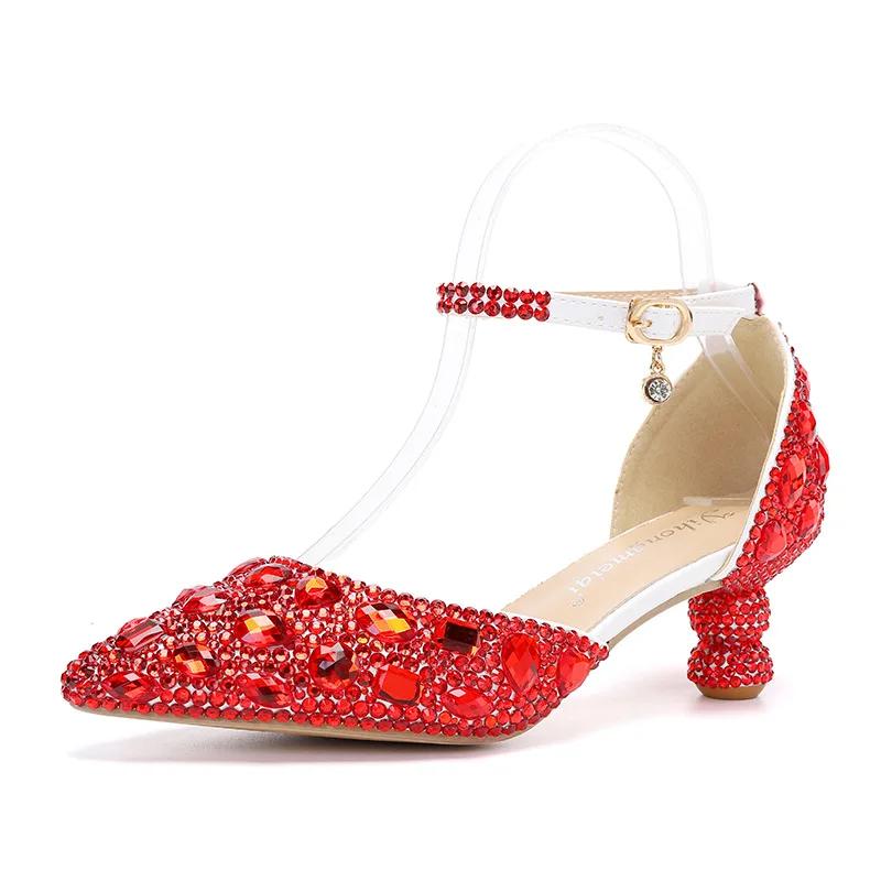 Роскошные женские сандалии Модные Высококачественные Туфли со стразами Свадебные женские Новые с открытым носком На высоком каблуке С пряжкой Sandalias De Mujer 43 35 красный 5990₽