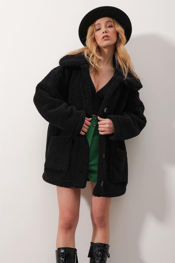 Women's Coat New Season Fashion Beige Polo Collar Double Pocket Buttoned Front Plush Coat