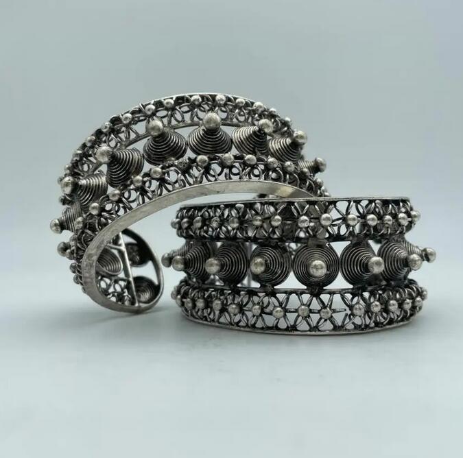 

1 пара национальных особенностей Серебряный браслет ручной работы Мяо в стиле Fine Jewe Noble