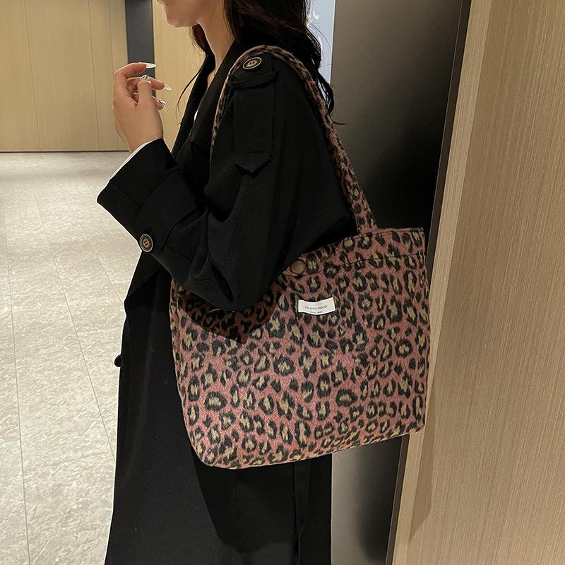 Autumn Casual Fashion Woolen Plaid Shoulder Bag Retro Leopard Print Portable Commuter Canvas Bag Women's Casual Shoulder Bag
