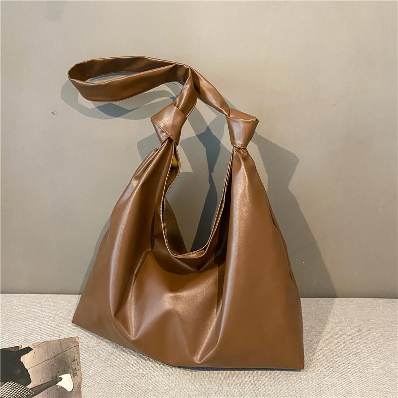 

Large capacity bag 2025 new trendy Korean version fashion women s bag one-shoulder hand-held armpit bag student ins tote bag коричневый