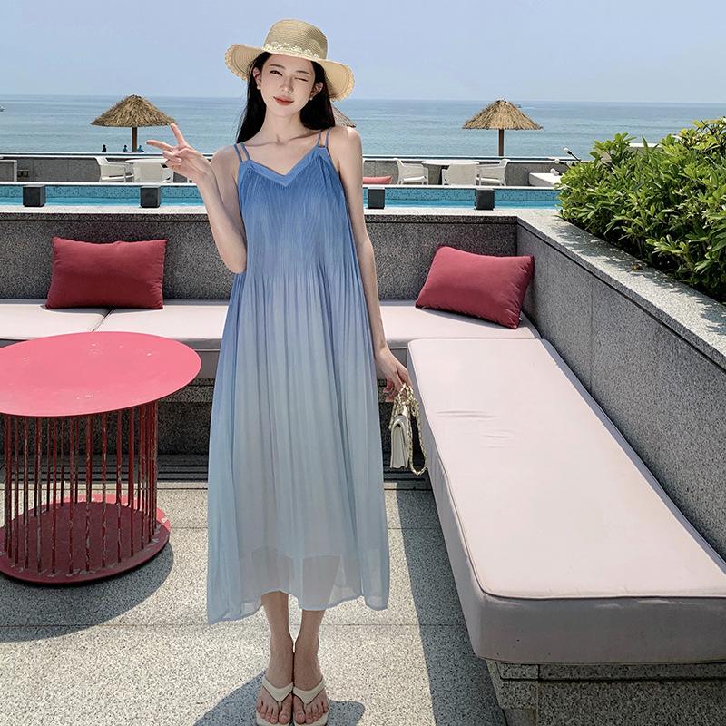 06 French Seaside Holiday Wind Gradual Change Suspender Dress Women's Summer New Long Sleeveless Wave Dress