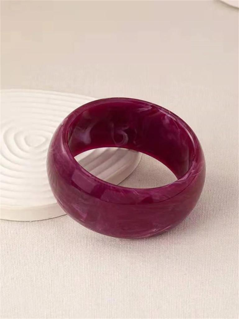 Cooles übertriebenes gelee-farbenes dynamisches Acryl 34MM breites Armband aus umweltfreundlichem Harz runder Armreif