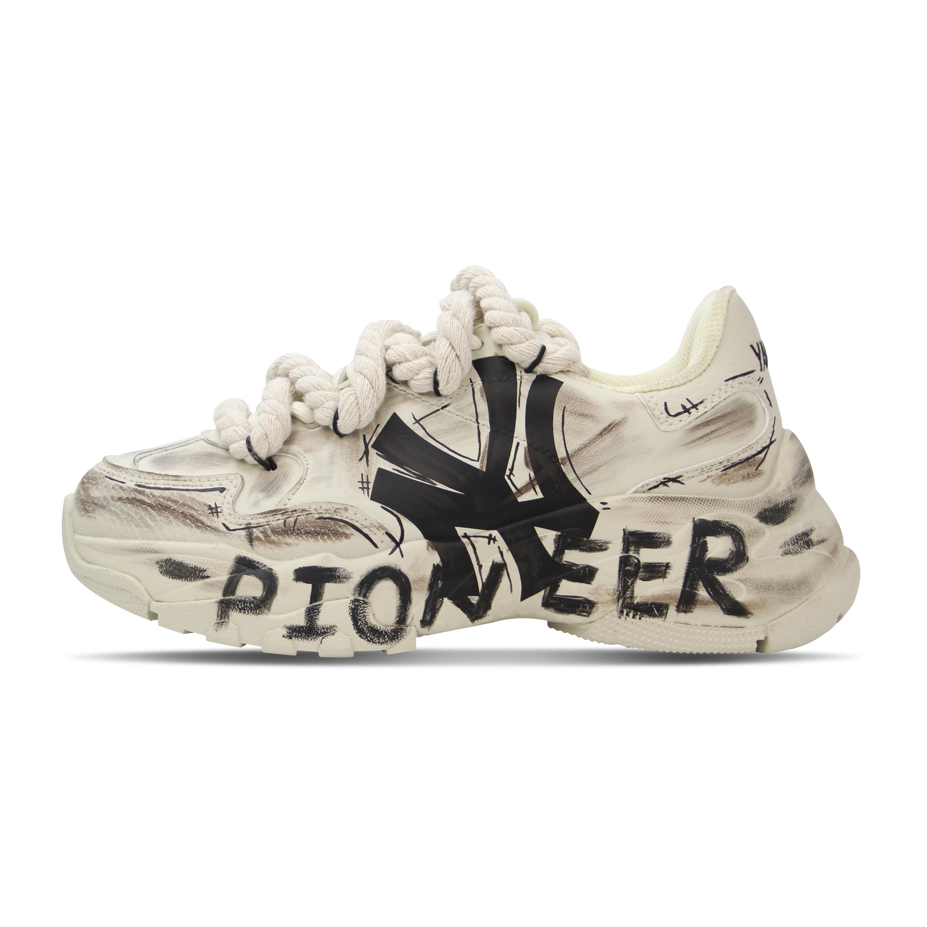 

MLB Big Ball Chunky Slip Resistant Abrasion Resistant Low top Chunky Sneakers Unisex Ecru 3ASHC101N-50BGS(Team162-) 38