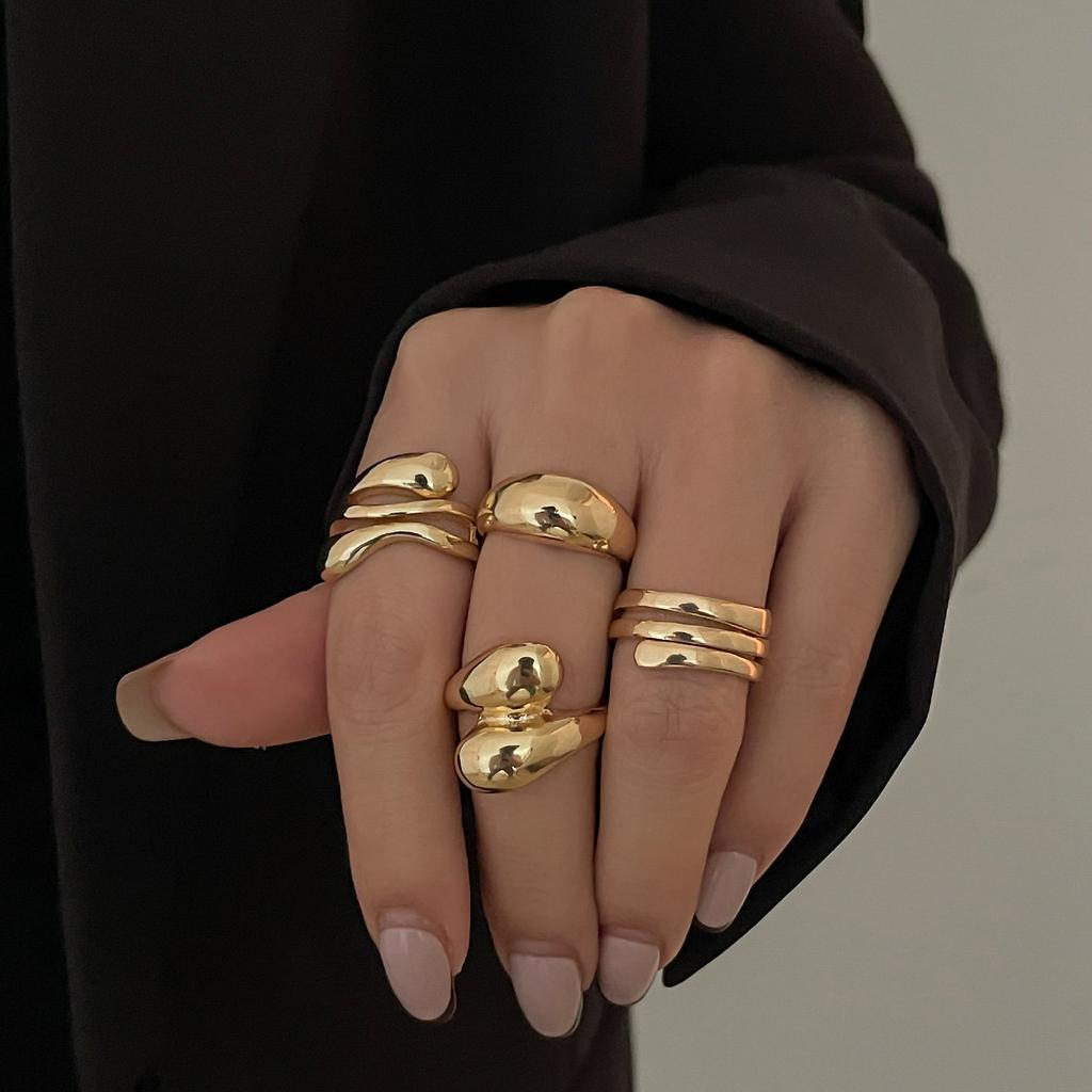 Cold Autumn and Winter Temperament Geometric Splicing Open Bracelet, Design Sense Corrugated Smooth Metal Wind Bracelet Women