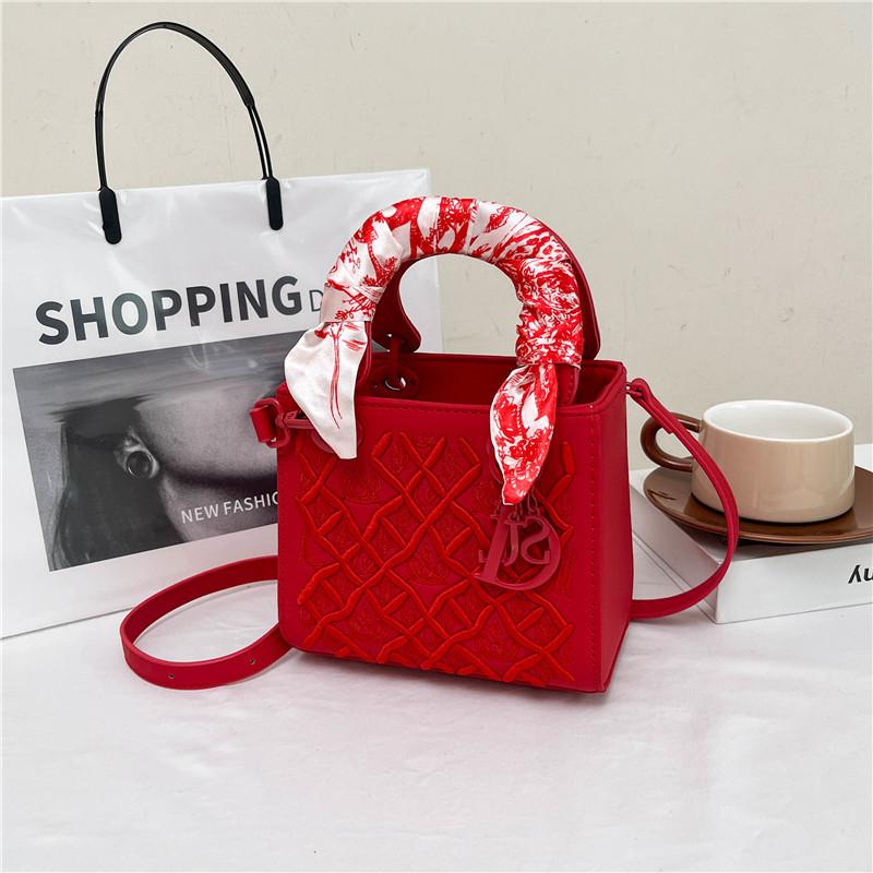 Geantă Prințesa Diana geantă premium de sub braț geantă de umăr geantă messenger geantă de mână eșarfă de mătase pentru femei geantă de mână de nișă geantă pătrată mică