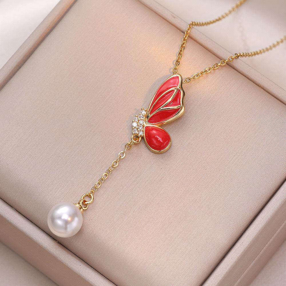 Butterfly Necklace with Color-Retaining Zircon - Fashionable, Versatile Women's Jewelry Accessory.