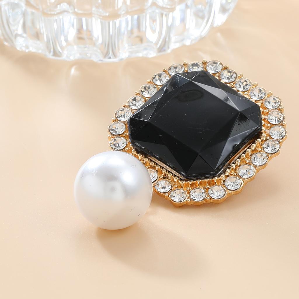 European and American earrings square full of diamonds imitation pearl earrings women's elegant banquet earrings exaggerated supply