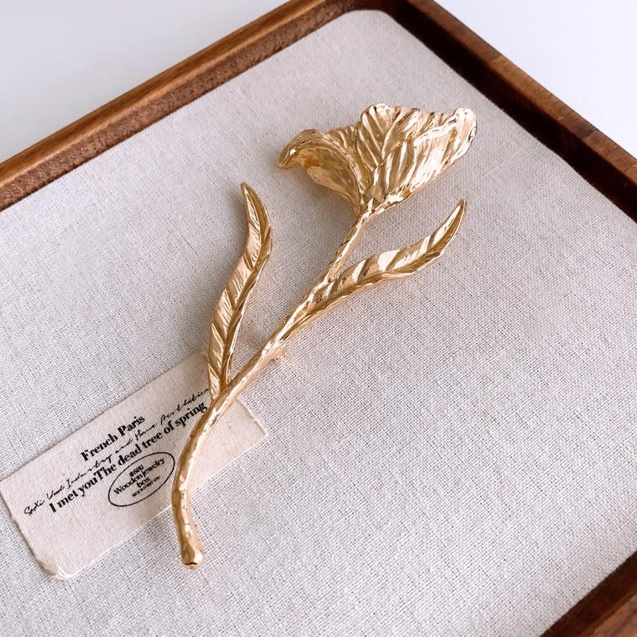 Średniowieczna Vintage Broszka z Kontrastującą Pszczołą Inkrustowana Diamentami Retro Lekki Luksus High-endowa Korsaż Wykwintne Wszechstronne Dodatki Kobiety