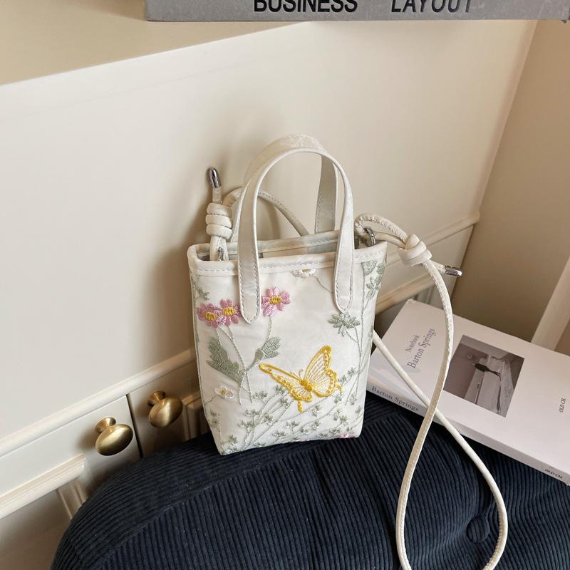 Tote bag women's new summer fashion embroidered shoulder bag casual work commuter bag