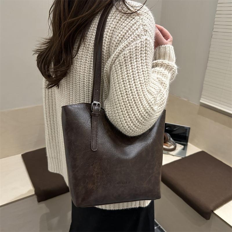 Large capacity commuter bag women's 2 new spring retro tote bag texture versatile women's shoulder bag