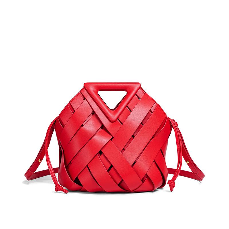 Large Capacity Hand-Woven Triangle Magnetic Buckle Crossbody Vegetable Basket Bag