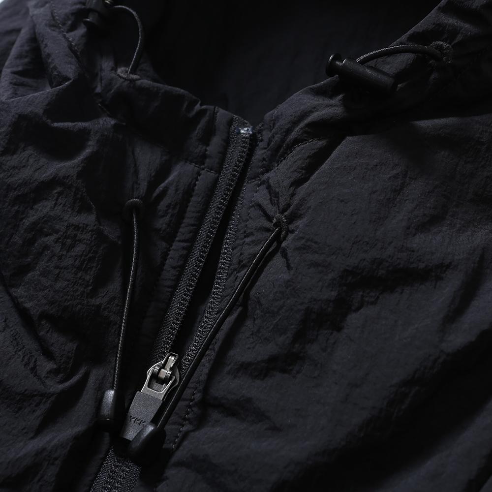 Moif [Aw23]Hooded Crop Vest / Black
