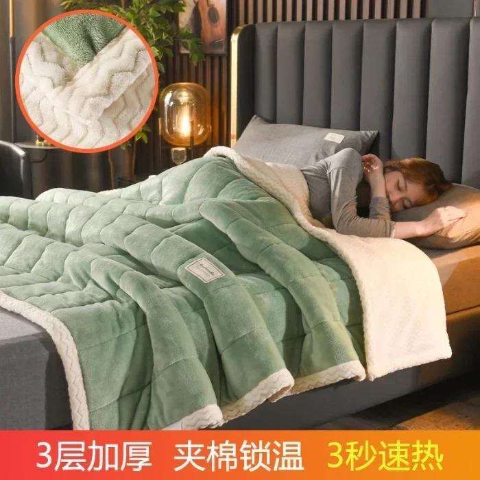 Coral Fleece Autumn Winter Warm Blankets for Bed 3 Layers Thicken Flannel Blanket Quilt Soft Comfortable Warmth Quilts Washable