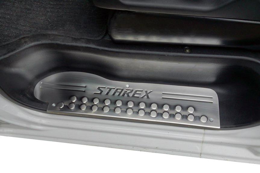 

Накладки на пороги OmsaLine (3 шт, нерж) для Hyundai H200, H1, Starex 1998-2007 рр.