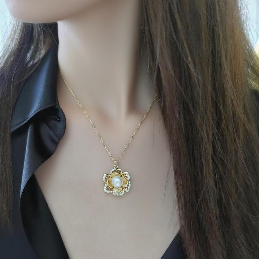 LSOOYH Natural Freshwater Pearl Jewelry Necklaces For Women Elegant Gold Color Flower Pendant Birthday Gift