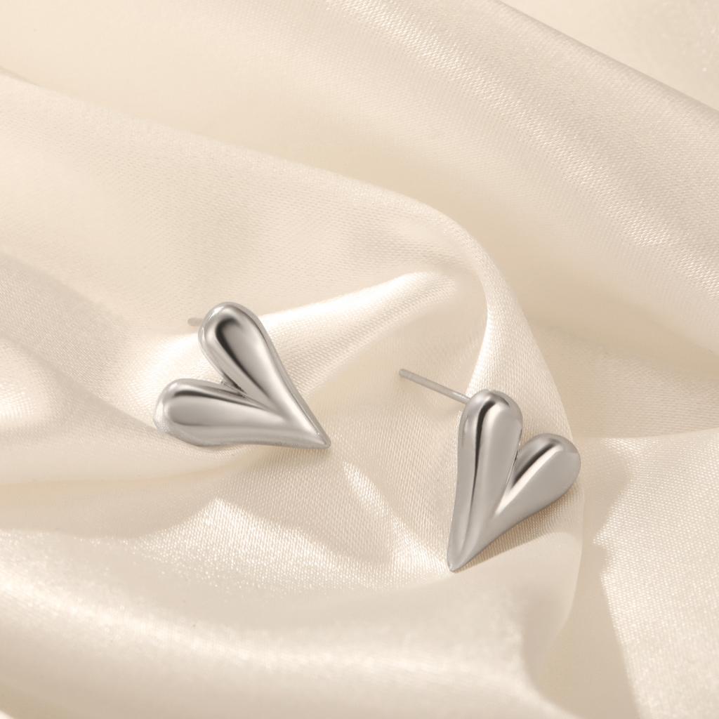 Lucktune Heart Stud Earrings Women Stainless Steel aros mujer Love Cutout Piercing Earrings Trend Kpop Jewelry Gift New