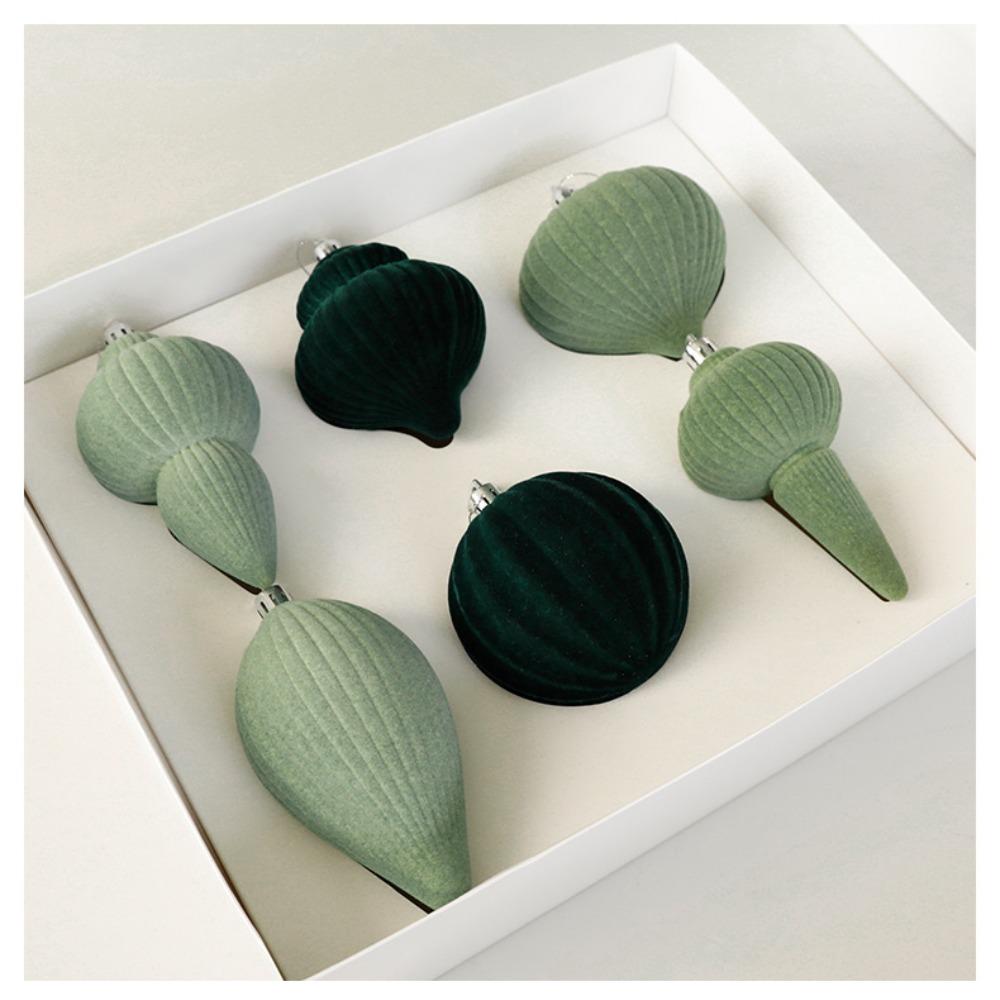 Velvet Christmas Ornaments Set Flocked Textured Baubles Teardrop and Finial Shapes Green Cream Hanging Tree Decorations Christmas Home Decoration