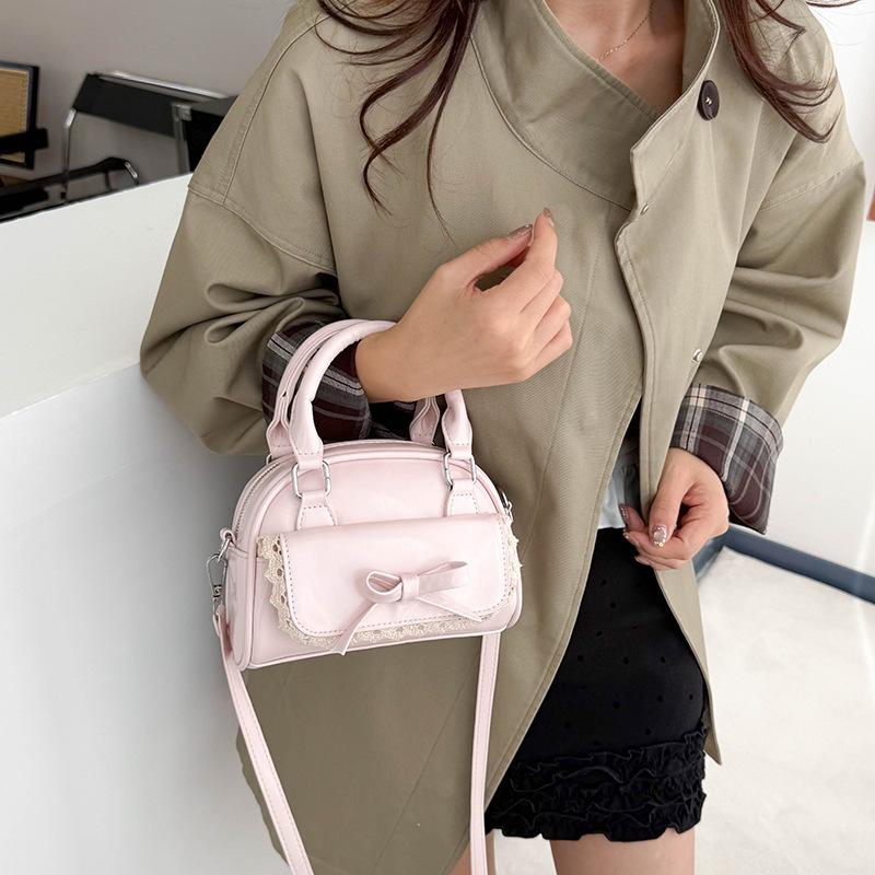 Simple Small Bag Women 2025 New Niche Versatile Shoulder Bag Messenger Bag Korean Version Fashion Portable Small Square Bag