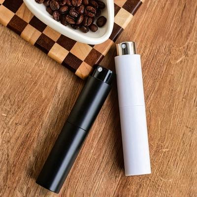 1 Stück 10 ml handliche antistatische Kaffeebohnen-Sprühflasche für präzises Mahlen, ideal für Kaffeeliebhaber.