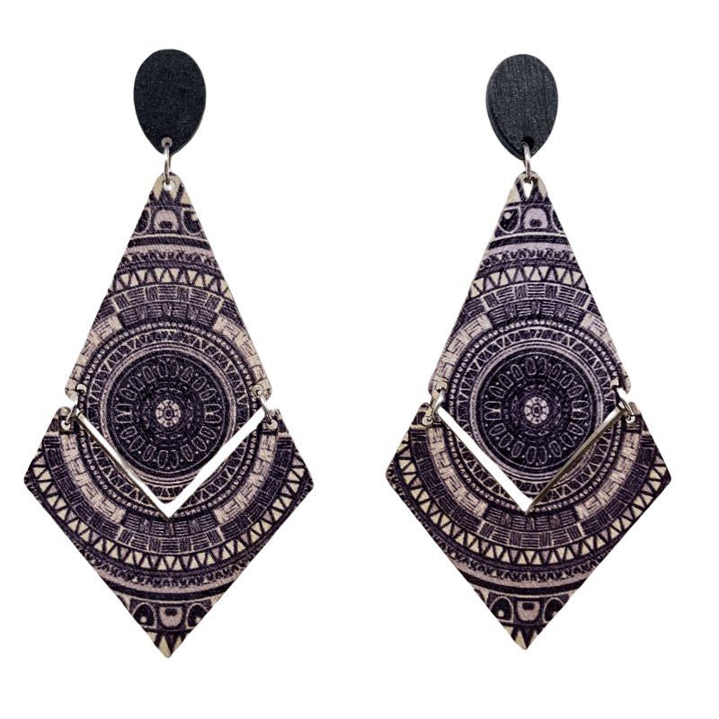 Bohemian Style Exaggerated European and American Long Contrasting Color Earrings, Fashionable and Versatile Holiday Vintage Accessories