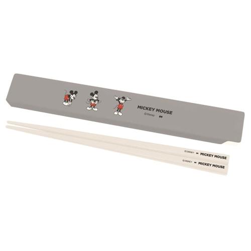 

Onishi Ken Seihan Disney Warm-up Chopsticks & Case, Gray, Size: Case: Approx. W20.5 x D2.8 x H1.4 cm, Chopsticks: Approx. 19.5 cm, DIH-700