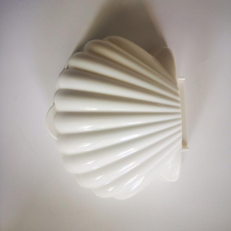 1Pcs PP Kunststoff Shell Geformt Seife Box mit Deckel Ablassen Nicht-slip Seife Halter Fall Seifenschale Küche bad Zubehör