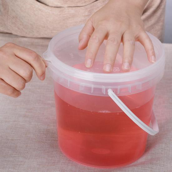 10Pcs Plastic Drink Buckets with Lids And Handles Party Cups for Cocktails Ice Cream Snacks Reusable Food Containers for Summer Beach Bar Beer