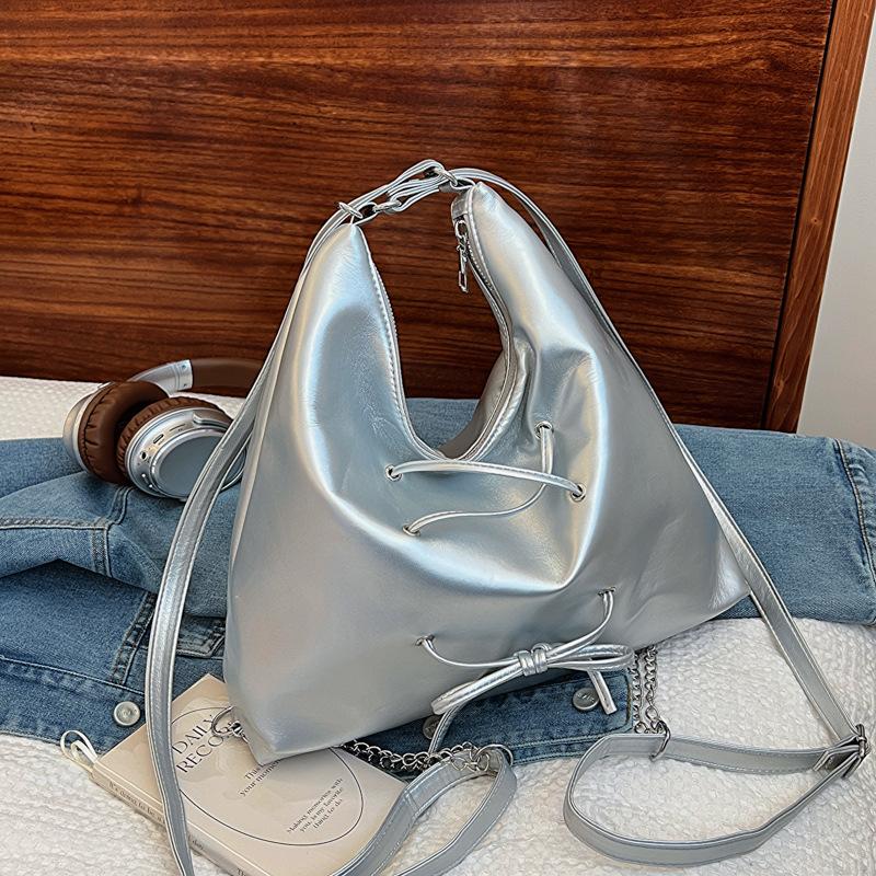 Fashionable  Simple  Large Capacity Tote Bag Backpack for Women In Spring New Style Simple and Popular One-shoulder Crossbody Bag