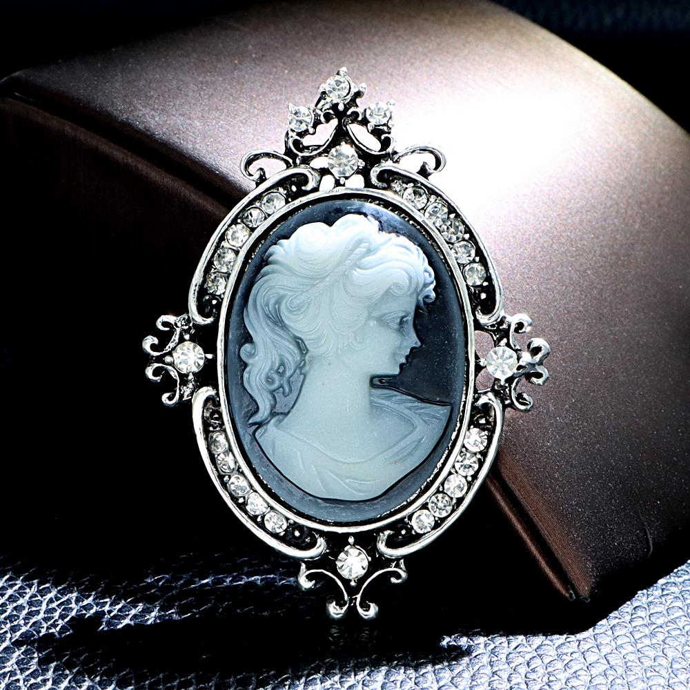 New Beauty Head Embossed Brooch 20 Styles Available Classic Fashion Pin Wedding Party Jewelry Pearl Rhinestone Material