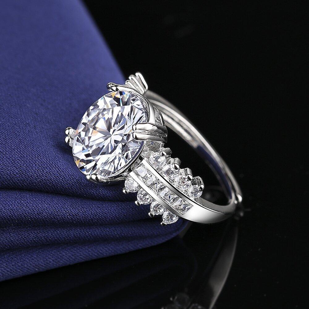 Inlaid 5-carat White Square Diamond Ring European and American Fashion Ring Women's Simple Ring