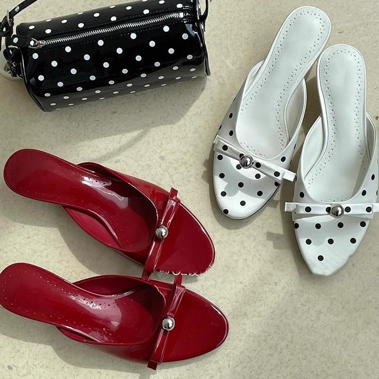 2025 Spring New Pointed Polka Dot Rear Strap Sandals Women's Bag Head Bow Pearl Medium Heel Single Shoes Women's Shoes