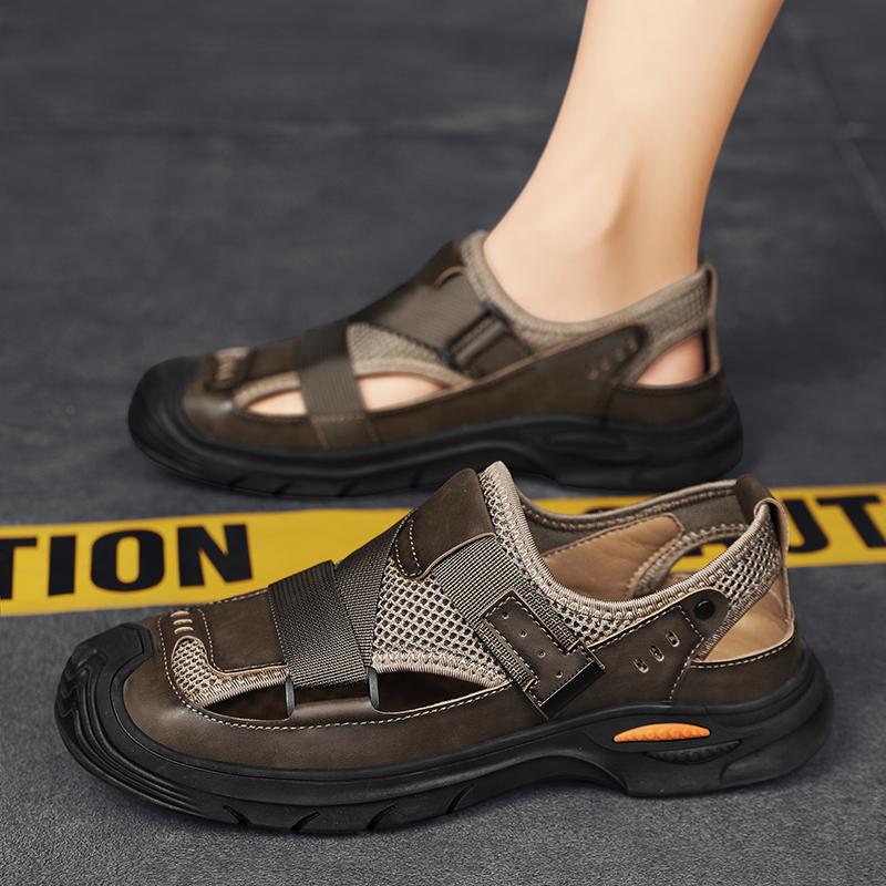 Fashion Summer Men Sandals fashion Genuine Leather Men Slippers outdoor Gladiator Men Beach Sandals Soft Comfortable men Wading Shoes