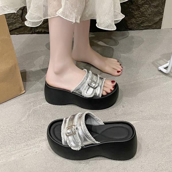 Fashion Slippers Casual Beach Shoes Platform Slides Slipers Women Luxury Sabot 2025 Soft Fashion  Shoes Women Slippers For Swimming Pool