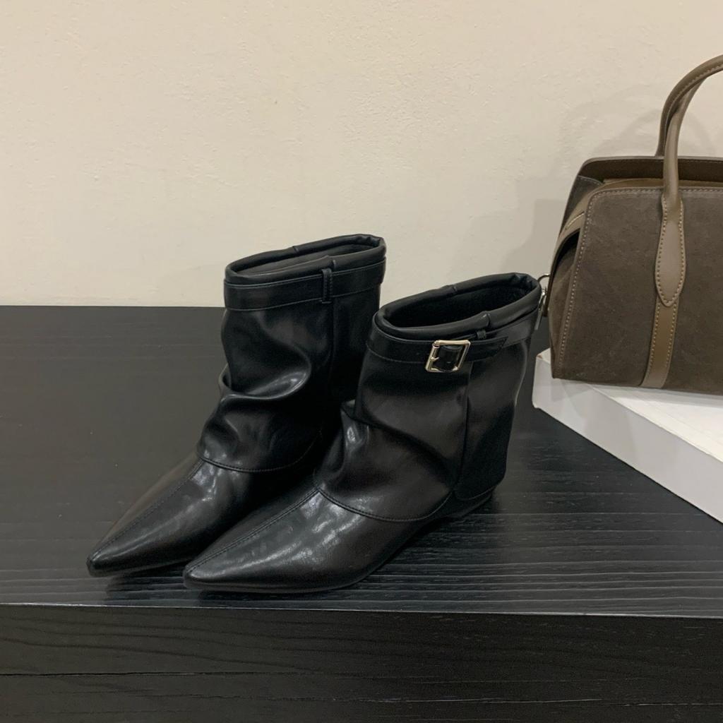 European Station Pointed Short Boots Women's 2025 Autumn Sleeve Belt Buckle Niche Western Boots Show Legs Long Low Heel Fashion Boots