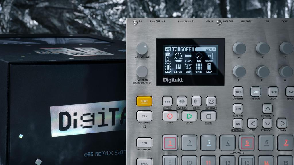 Elektron Digitakt 8 Track Drum Computer and Sampler E25 Edition