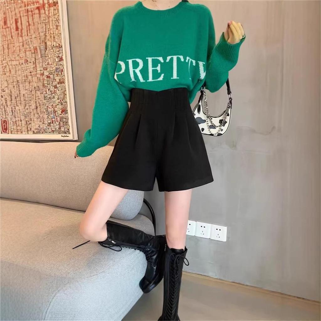 Women's Black Woolen A-line Wide-leg Plus Size High-waist Slimming Bootcut Casual Shorts