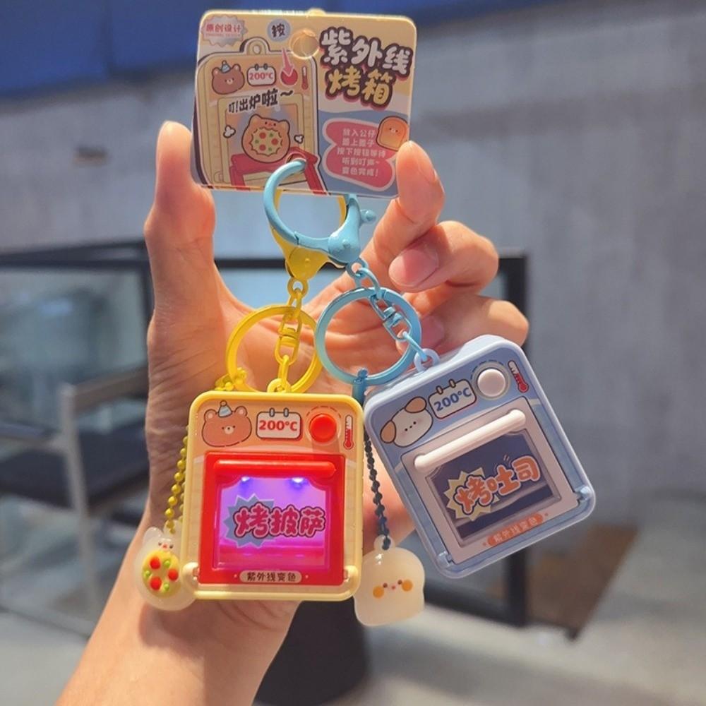Cute UV Color Changing Keychain Interactive Mini Kitchen Toy Mini Oven Keychain Party Favor