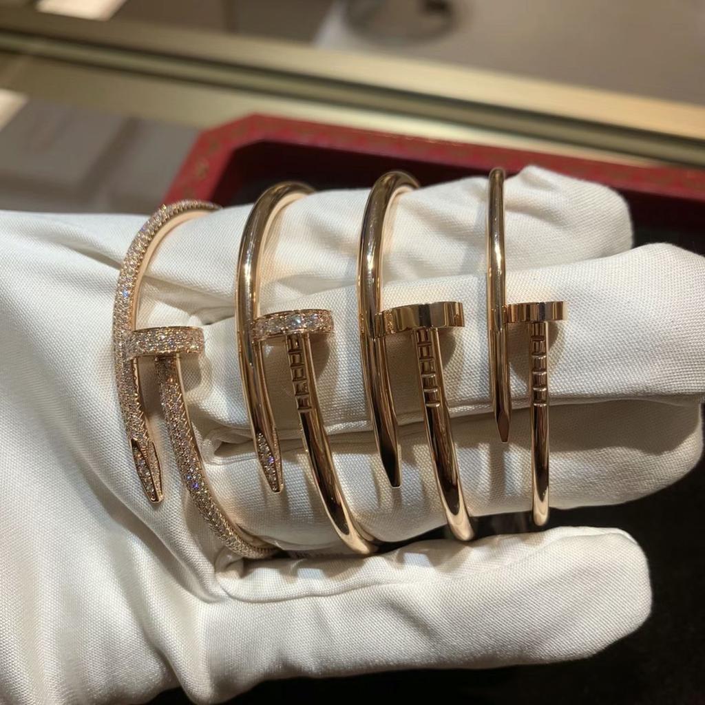 V Złoto Wersja Wysoka Klasyczny Gwoźdź Główka i Ogon z Diamentami Bransoletka dla Pary Grubo Platerowana 18K Różowe Złoto Lekki Luksus