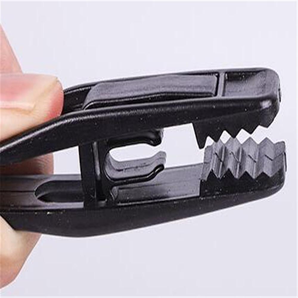 New 4pcs/Removable Plastic Clips for Clothes Coat Hangers