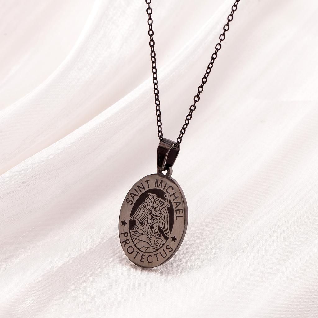 Einfaches Geometrisches Heiligenmedaille Anhänger Trendig Herren und Damen Retro Oval Schutzengel Halskette Zubehör
