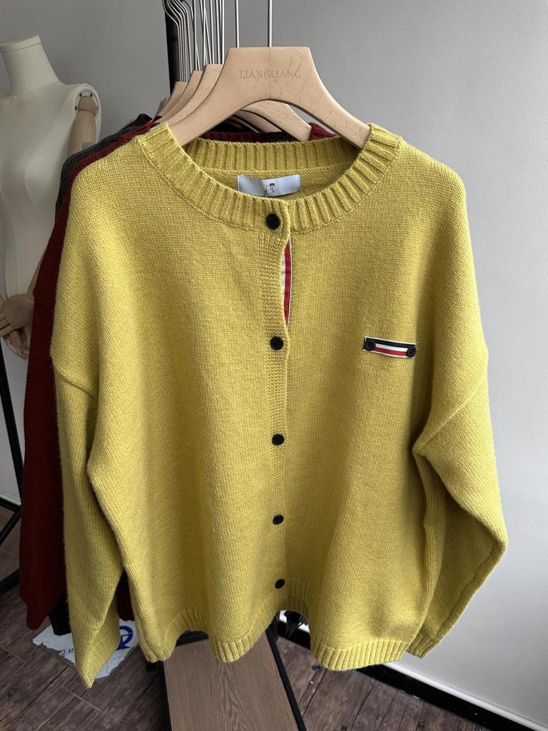 Xiao Wang's Winter Korean-Style Loose Plus Size Casual Knitted Cardigan Sweater