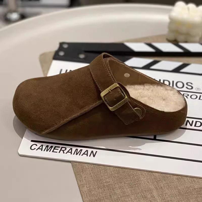 

2024 зимние новые тапочки Birkenstock женские универсальные модные повседневные тапочки с сумкой на голову матовые и бархатные теплые внешние полутапочки 35 коричневый