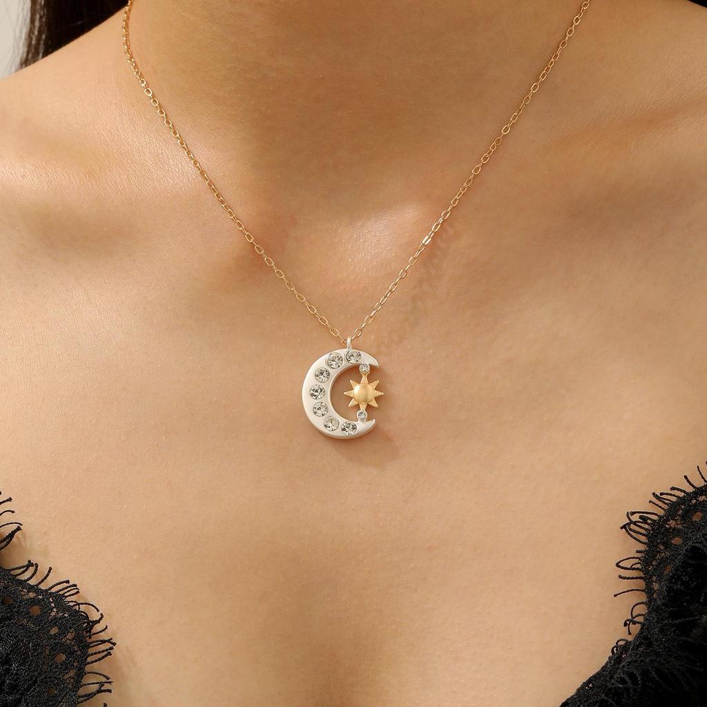 Elegant Moon Sun Pendant Necklace - High-End European and American Style Clavicle Chain for Women