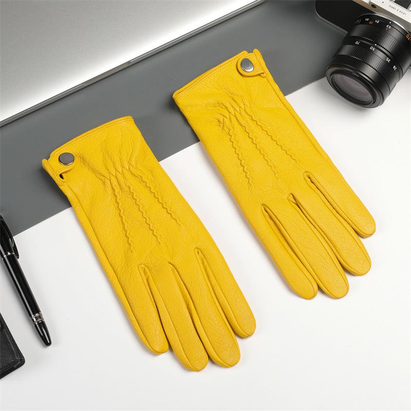 Men's Windproof Sheepskin Gloves: Winter Velvet Lined, Cold-Proof, Non-Slip Retro Motorcycle & Outdoor Riding.