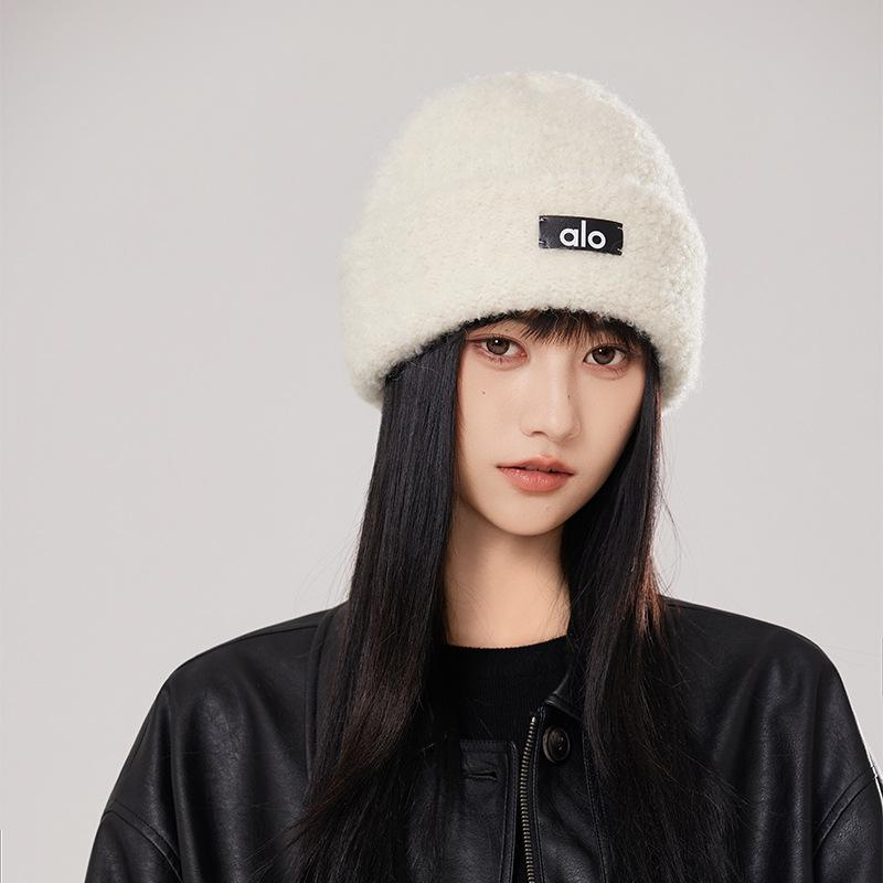 Warm Knitted Hat for Women Korean Version Fashionable Letter Stitched Logo Cold Proof Woolen Hat Face Shaping Small Ear Protection Hat