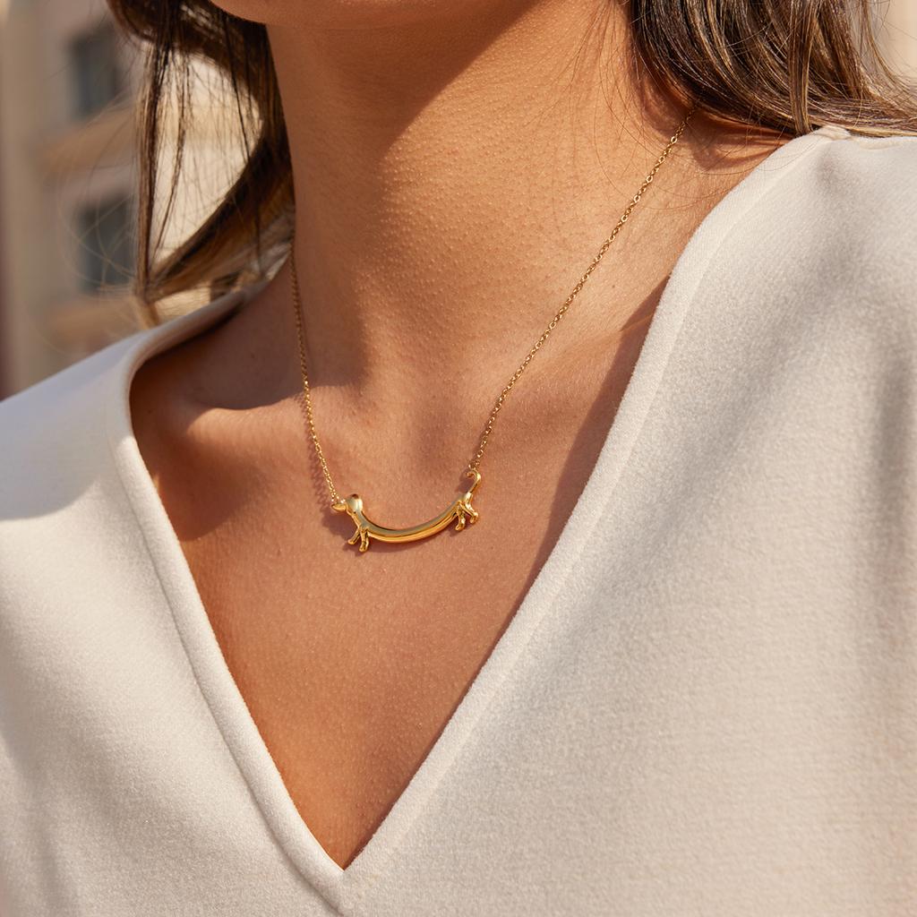 Youthway Cute Crystal Dog Cat Pendant Necklace For Women Minimalist 18K Gold PVD Plated Stainless Steel Necklace Fashion Jewelry