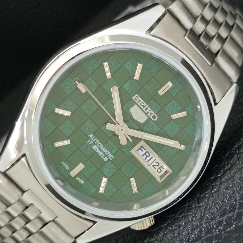 

MENS VINTAGE REFURBISHED SEIKO 5 AUTOMATIC JAPAN GREEN DIAL WATCH a440435-9 Sk-a440435-1