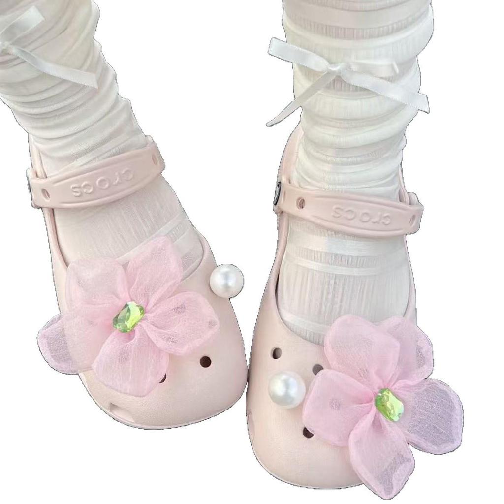 Elegant Flower Bow Shoe Charms: DIY Detachable Accessories for a High-End Shoe Look.