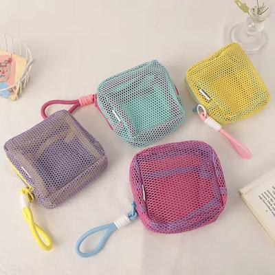 Quadratisches Netz-Aufbewahrungsbeutel Mini-Reißverschluss-Münzbeutel Mini-Kulturbeutel Federmäppchen Kleine Kapazität Schlüsselanhänger-Taschen Transparente Kosmetiktasche